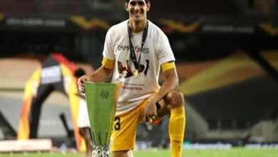 الأسد ياسين بونو يحفر إسمه من ذهب في تاريخ أوروبا