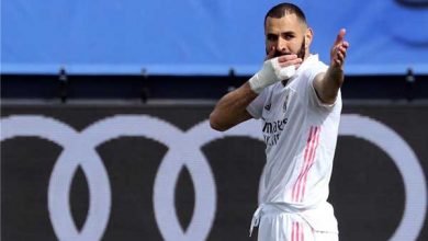 ريال مدريد رغم الفار يتخطى إيبار بثنائية