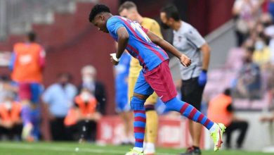 فاتي يبهر جمهور برشلونة في ظهوره الأول بالرقم 10